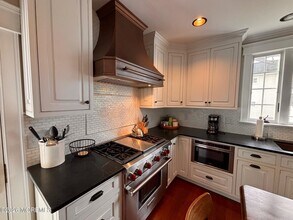 333 Woodland Ave in Avon By The Sea, NJ - Building Photo - Building Photo