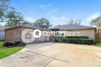 4719 Hidden Springs Dr in Houston, TX - Building Photo - Building Photo