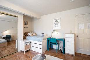 2221 Dwight Way in Berkeley, CA - Building Photo