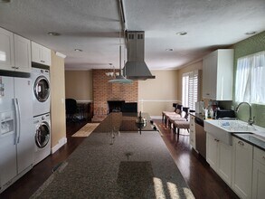 1170 Belsaw Cir in Sandy, UT - Building Photo - Building Photo