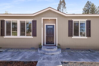 7045 Molokai Dr in Paradise, CA - Building Photo - Building Photo