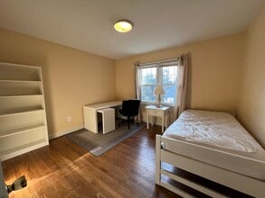 9005 Eugene Dr in Gaithersburg, MD - Building Photo - Building Photo