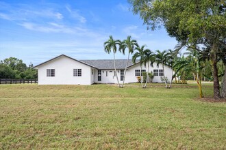 785 Cindy Dr in Wellington, FL - Building Photo - Building Photo