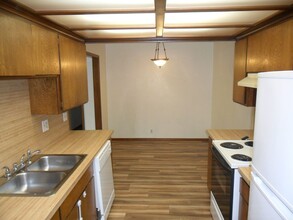 2339 Tahoe Dr in Norman, OK - Building Photo - Building Photo