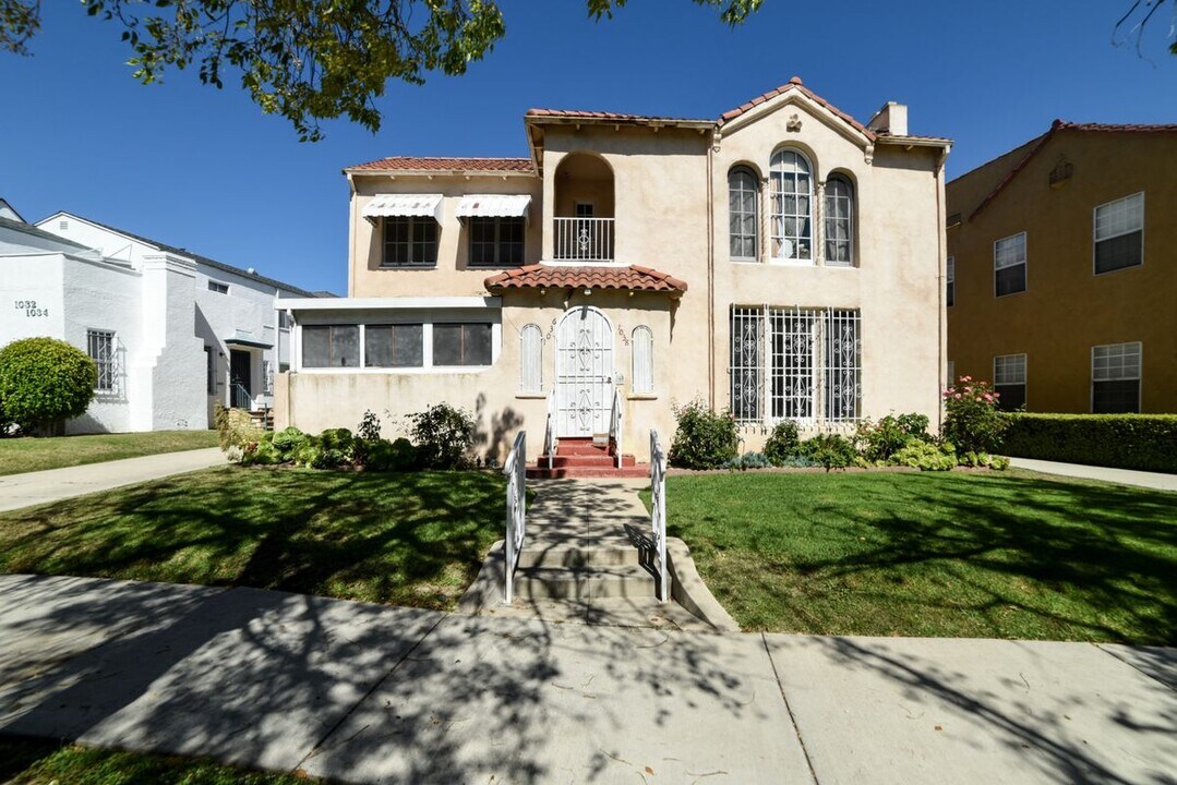 1038 S Citrus Ave in Los Angeles, CA - Building Photo