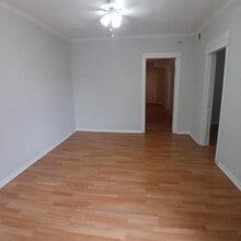 2026 N Kedvale Ave in Chicago, IL - Building Photo - Building Photo