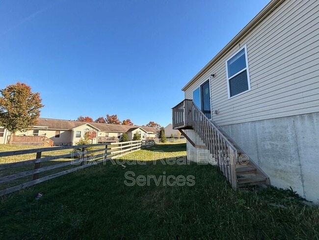 2158 Pumpkin Ridge Ct in Hamilton, OH - Building Photo - Building Photo