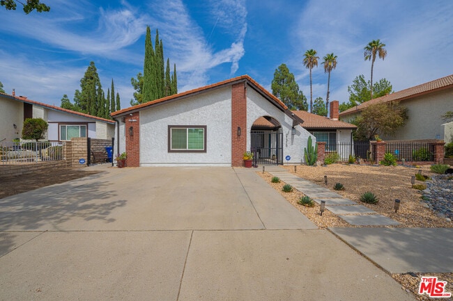 21315 Kingsbury St in Los Angeles, CA - Building Photo - Building Photo