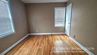 2747 Jersey Ave S in Minneapolis, MN - Building Photo