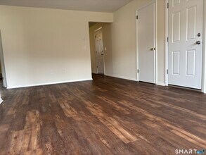 26 Elmview Cir in Waterbury, CT - Building Photo - Building Photo