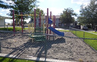 Mountain View Apartments in Winnemucca, NV - Foto de edificio - Building Photo