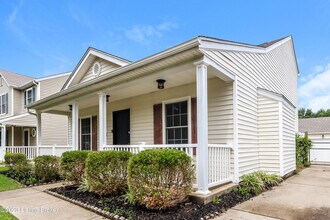 6226 Maravian Dr in Louisville, KY - Building Photo - Building Photo