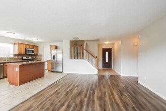 19410 Pine Cluster Ln in Humble, TX - Foto de edificio - Building Photo