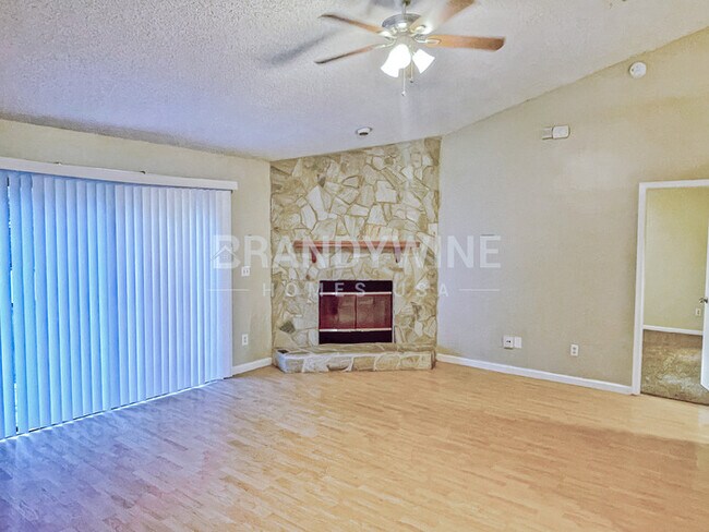 7901 Winterwood Cir N in Jacksonville, FL - Building Photo - Building Photo