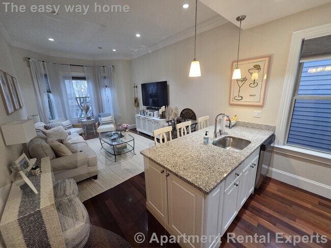 122 Marine Rd, Unit #2 in Boston, MA - Building Photo - Building Photo