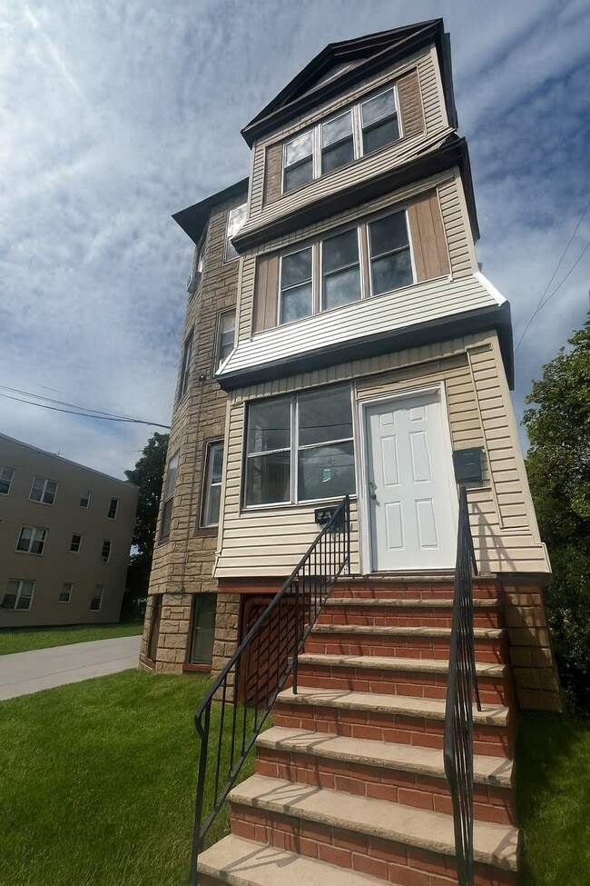 187 22nd St, Unit 1
