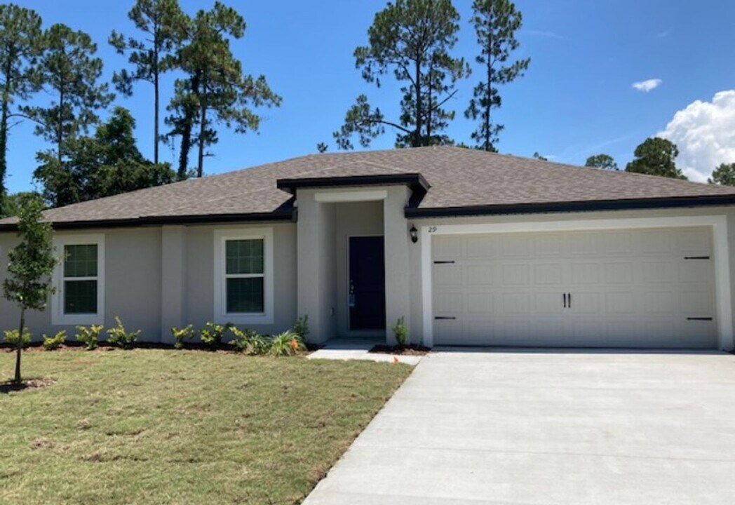 29 Ryecrest Ln in Palm Coast, FL - Building Photo