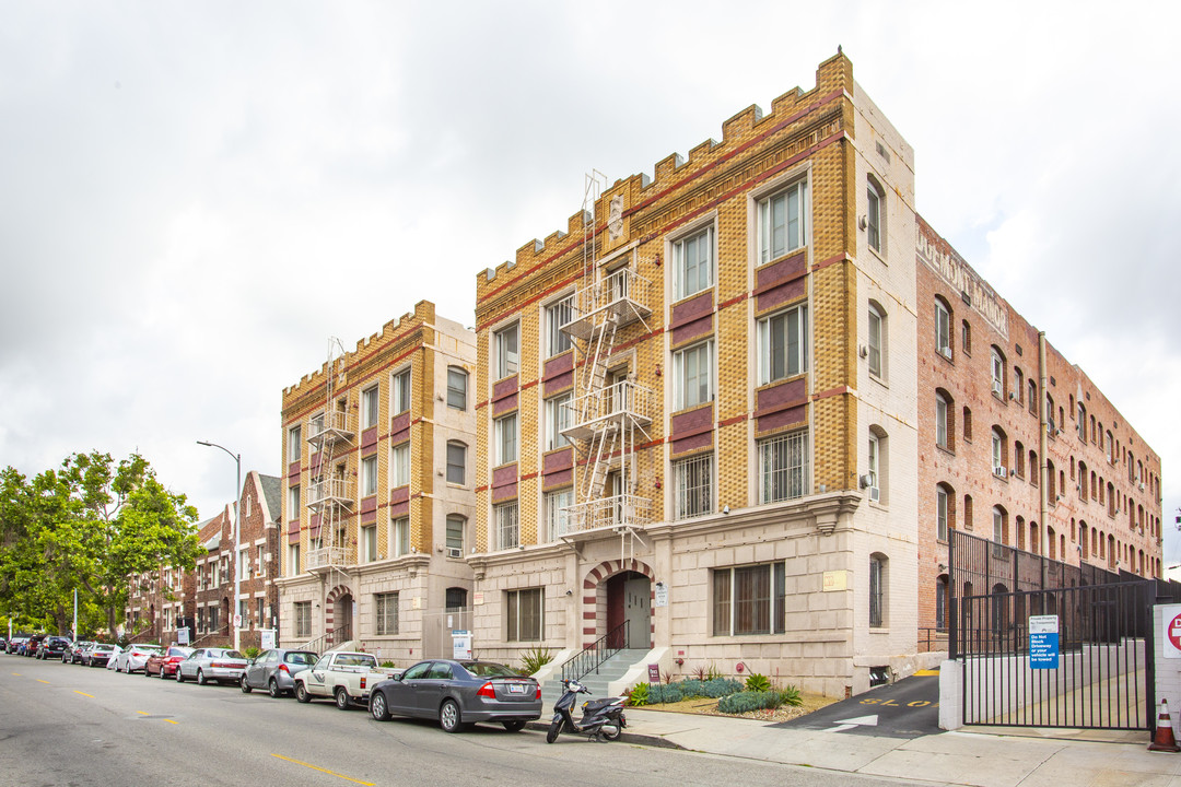 Edgemont & Banbury Manor Apartments in Los Angeles, CA - Building Photo