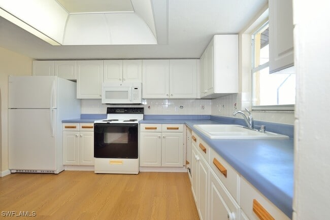 property at 1579 25th St SW