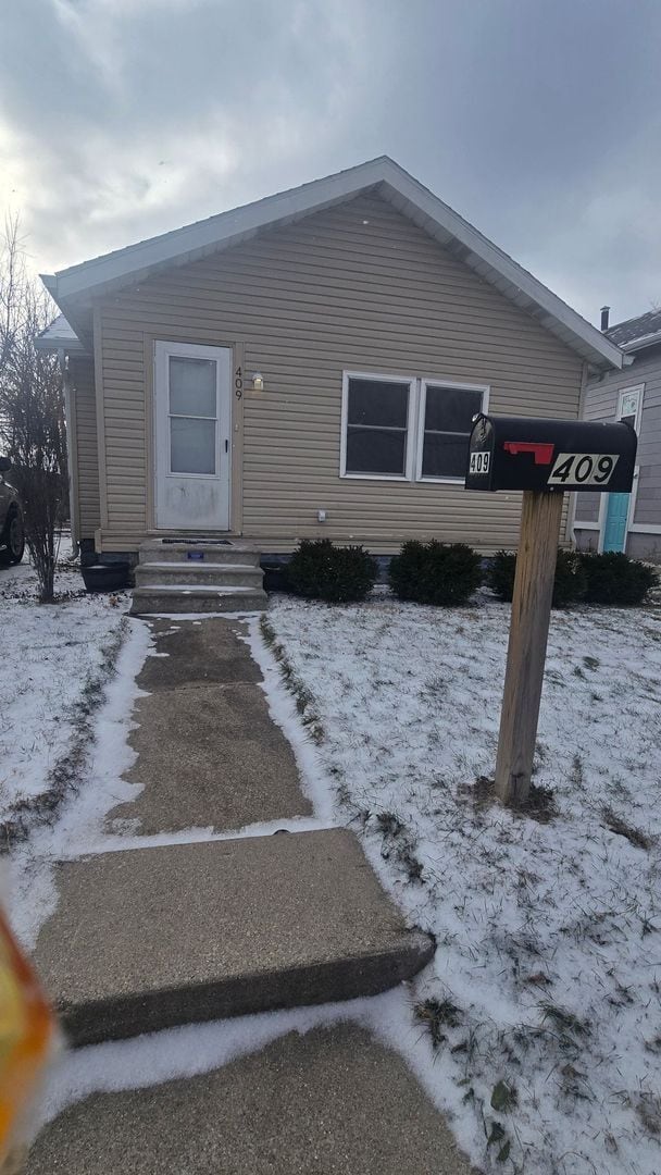 property at 409 W Memorial Dr