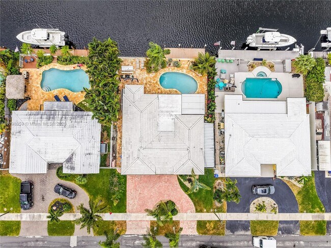 281 SE 3rd Ct in Pompano Beach, FL - Building Photo - Building Photo