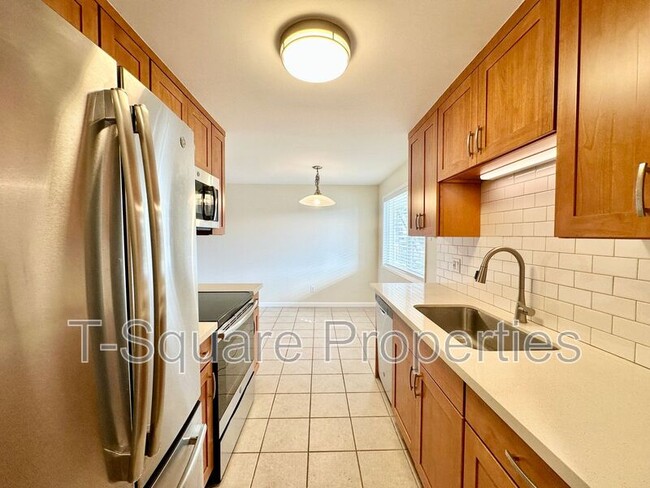 325 5th Ave S in Kirkland, WA - Building Photo - Building Photo