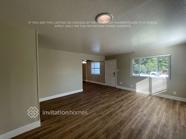 7560 Circuit Dr in Citrus Heights, CA - Building Photo - Building Photo