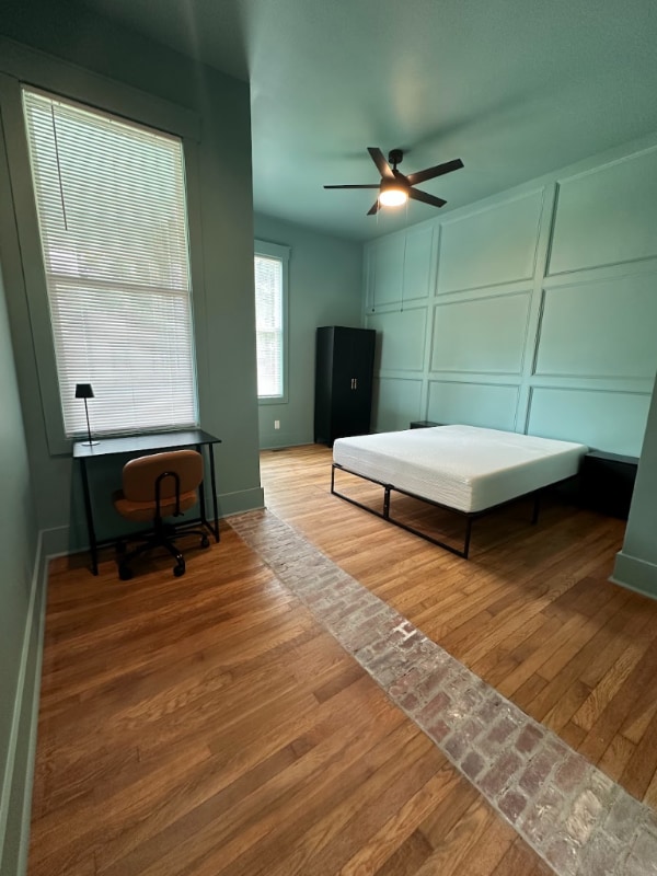 property at 1133 E Henry St