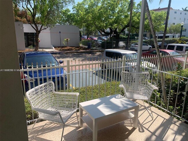 641 Española Wy-Unit -9 in Miami Beach, FL - Building Photo - Building Photo