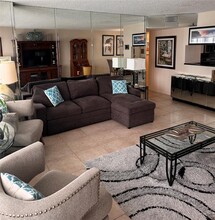 4010 Galt Ocean Dr, Unit 1510 in Fort Lauderdale, FL - Building Photo - Building Photo