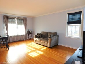 101 Gates Ave-Unit -9 in Montclair, NJ - Building Photo - Building Photo
