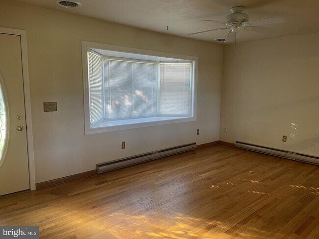 3124 Blacks School House Rd in Taneytown, MD - Building Photo - Building Photo