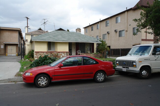 1517 E Maple St in Glendale, CA - Building Photo - Building Photo