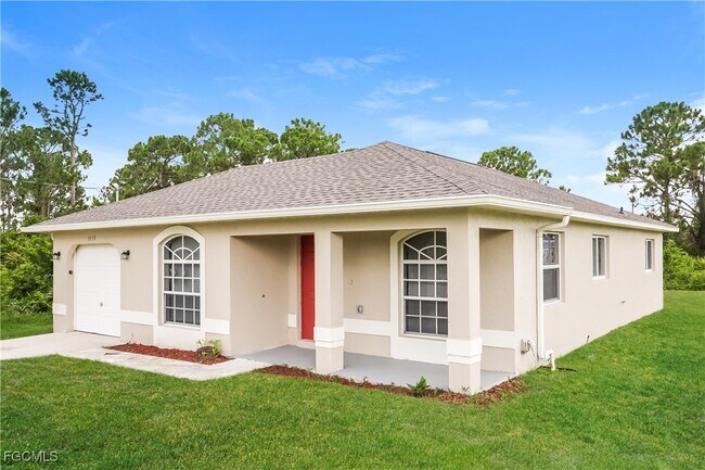 3119 66th St W in Lehigh Acres, FL - Building Photo - Building Photo