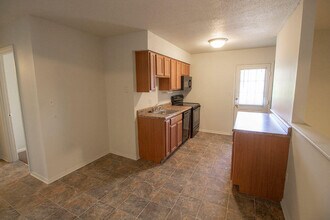 210 Wheaton Ct in Columbia, MO - Building Photo - Building Photo