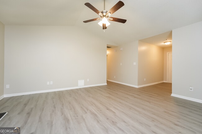 7127 Hazelwood Dr in Jonesboro, GA - Building Photo - Building Photo