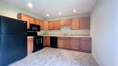 23765 Roulette Rd in Waynesville, MO - Building Photo - Building Photo