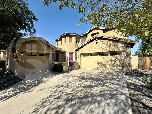 property at 4113 S Wayne Pl