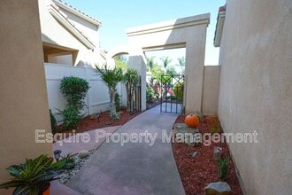 93 Azusa Ave in Ventura, CA - Building Photo - Building Photo