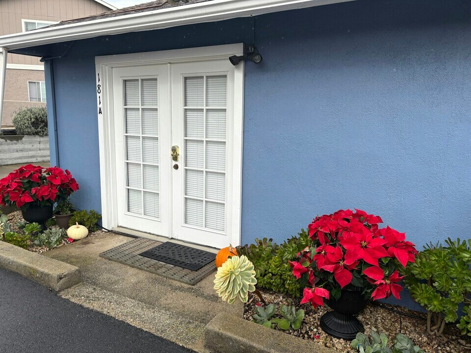 181 San Pablo Ct in Marina, CA - Building Photo