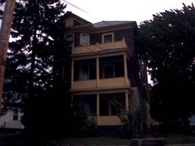 18 Ida St in Providence, RI - Building Photo