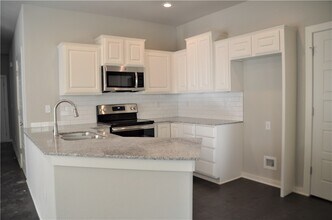 2413 SW Arbor Rd in Bentonville, AR - Building Photo - Building Photo