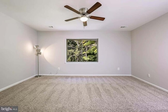 2143 Colts Neck Ct in Reston, VA - Building Photo - Building Photo