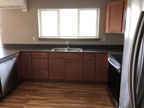 150 E 15th Ave in Eugene, OR - Foto de edificio - Building Photo