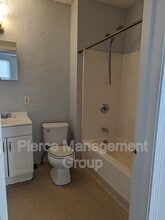 529 Massabesic St in Manchester, NH - Foto de edificio - Building Photo