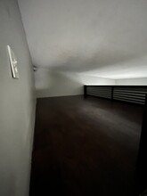 429 Saint Thomas St, Unit B in Lafayette, LA - Foto de edificio - Building Photo