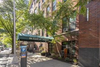 104 E 37th St in New York, NY - Foto de edificio - Building Photo