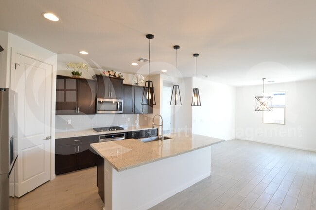 4316 Suncup Dr in San Tan Valley, AZ - Foto de edificio - Building Photo