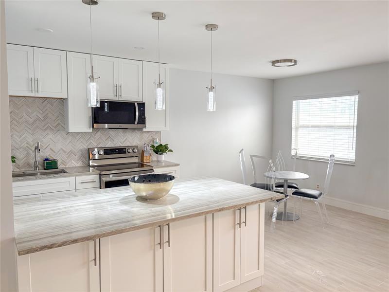 4541 N Ocean Dr in Lauderdale-by-the-Sea, FL - Foto de edificio