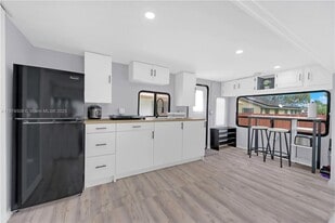 22723 SW 114th Pl in Miami, FL - Building Photo